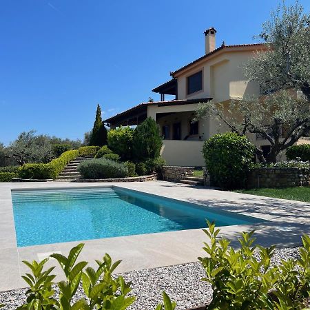 Ampelos Hillside Villa 아크라타 외부 사진