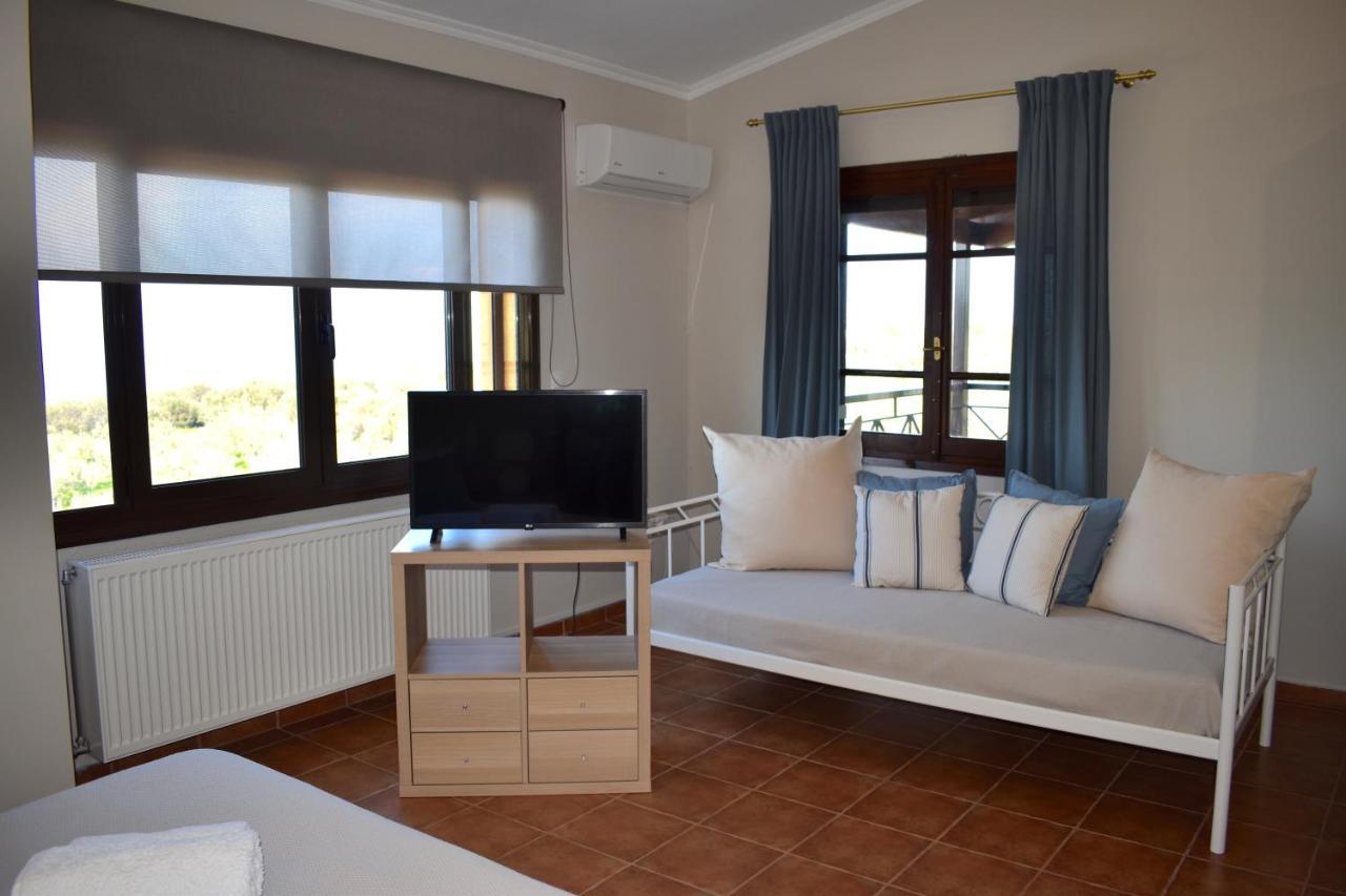 Ampelos Hillside Villa 아크라타 외부 사진