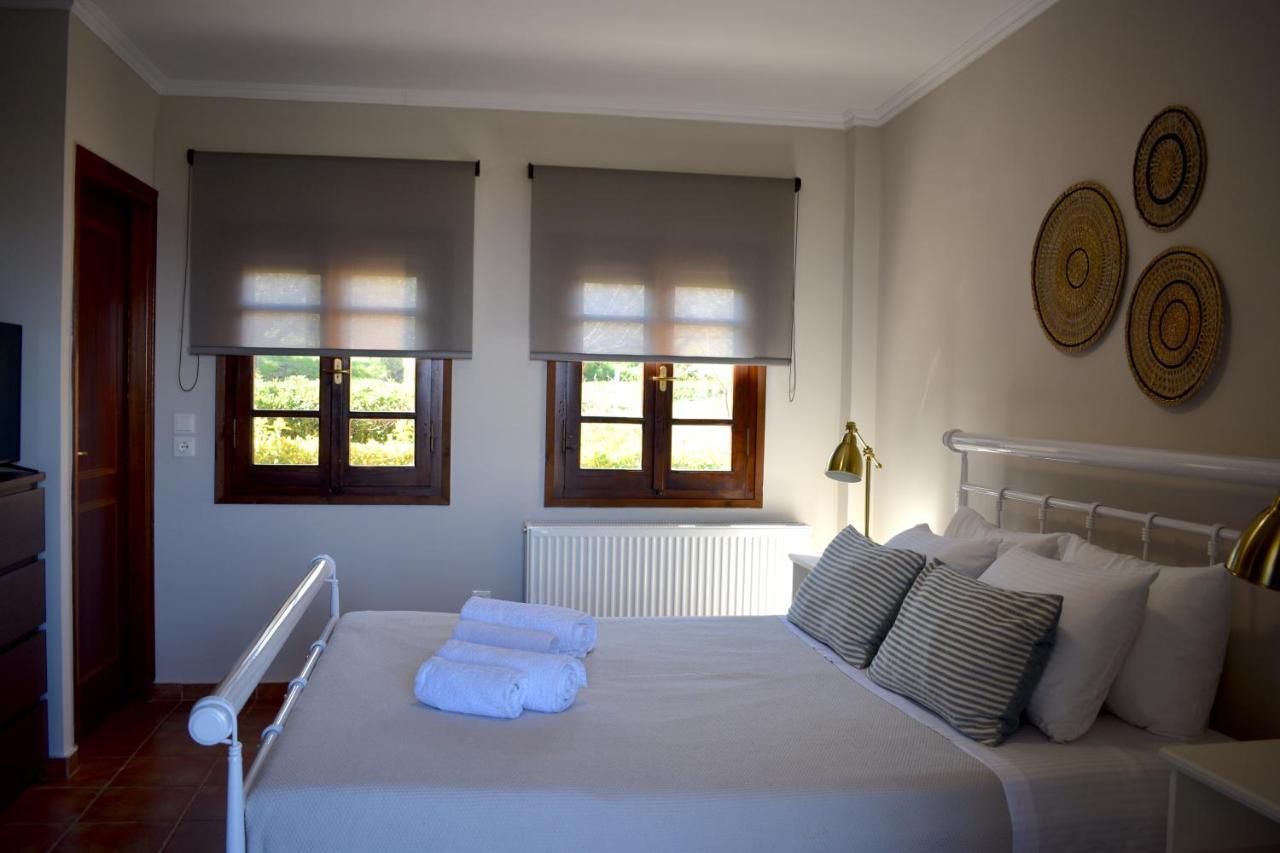 Ampelos Hillside Villa 아크라타 외부 사진