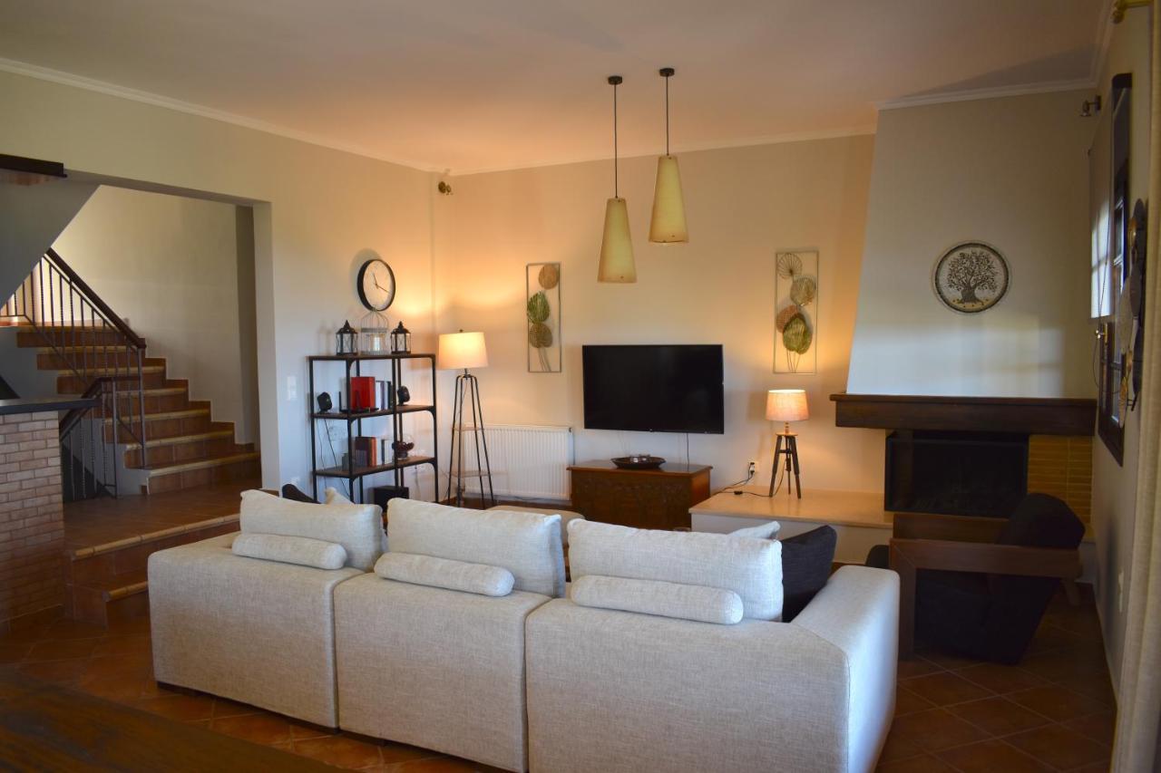 Ampelos Hillside Villa 아크라타 외부 사진